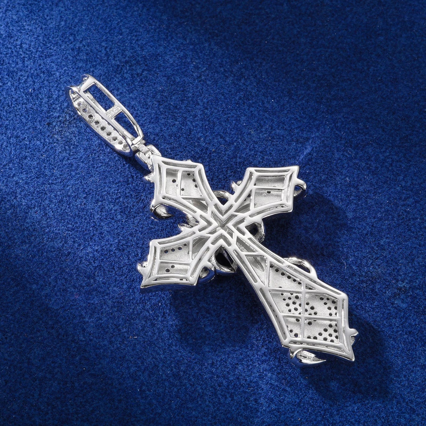 ICED OUT MOISSANITE "THORN CROSS" WEISSGOLD 925S SILVER KETTE