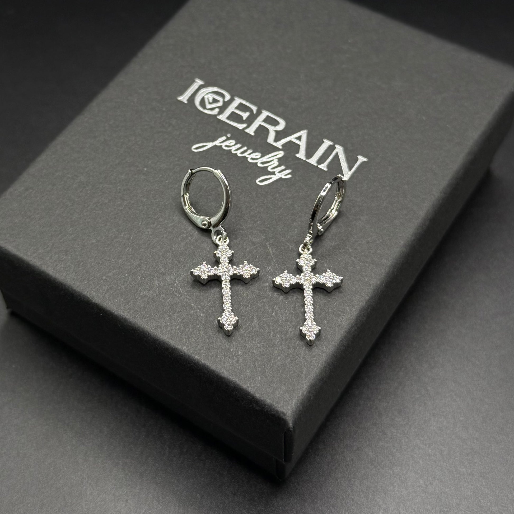 ICED OUT "SILVER ROYAL CROSS" OHRRINGE - ICERAIN JEWELRY