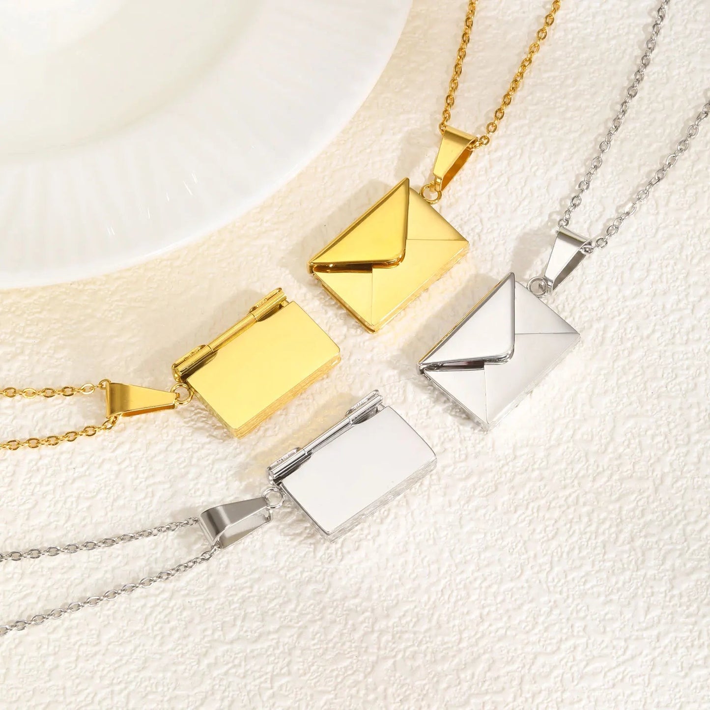 PERSONALISIERTE EDELSTAHL "ENVELOP" KETTE