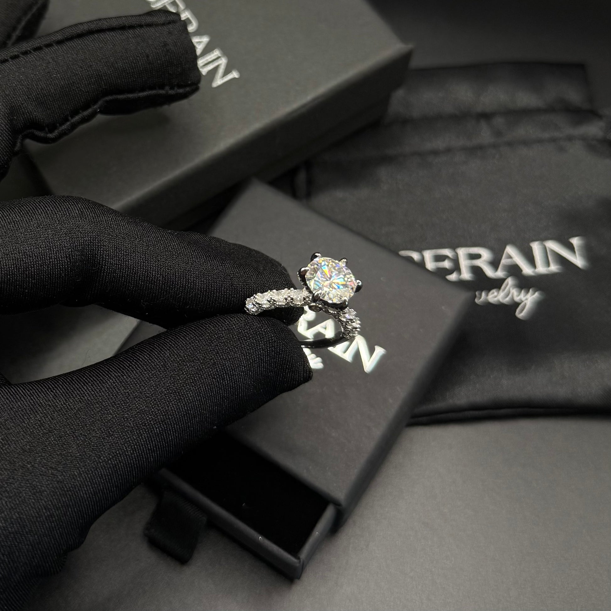 ICED OUT MOISSANITE "SPOSARE" WEISSGOLD 925S SILVER RING - ICERAIN JEWELRY