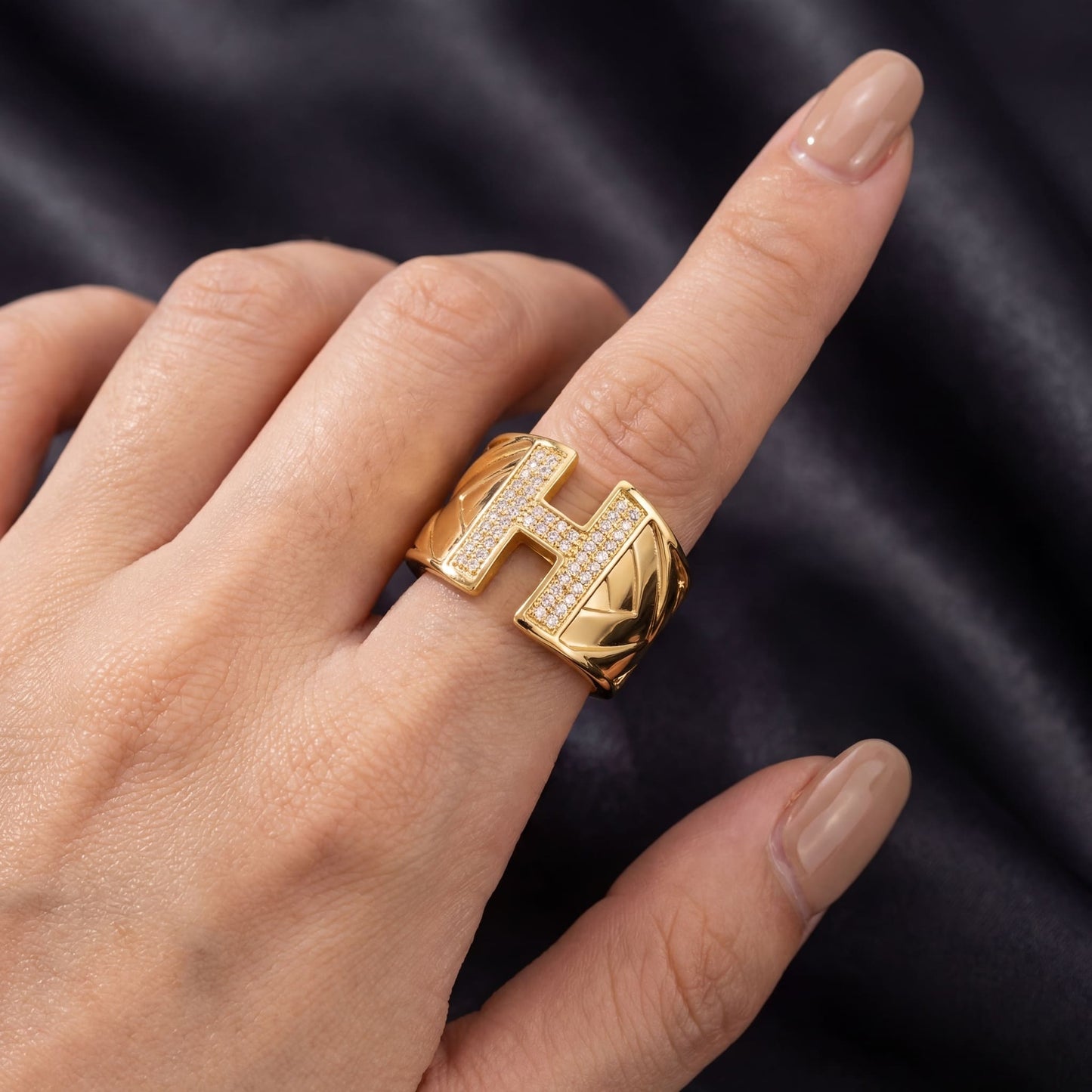 PERSONALISIERTER ICED OUT ANFANGSBUCHSTABEN "RONUS" RING - ICERAIN JEWELRY