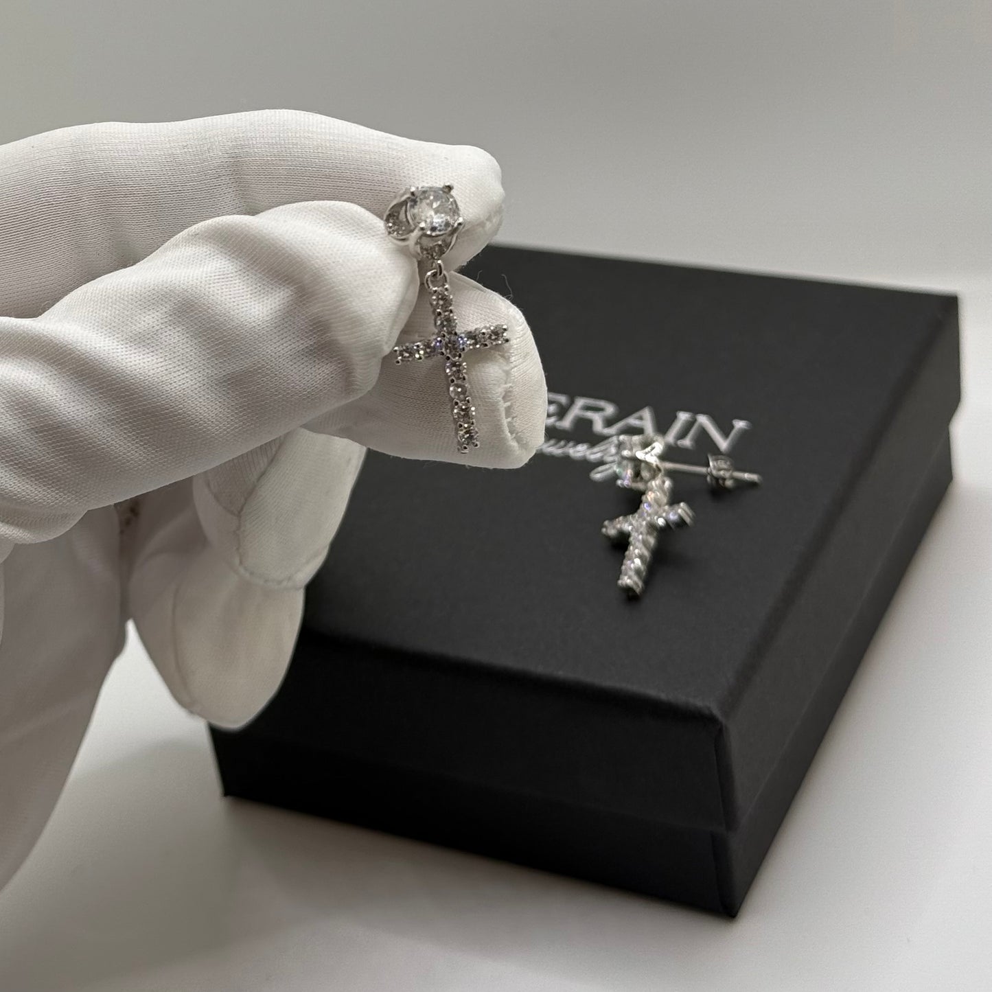 Luxus Iced Out "Silver Luxury Cross" Ohrringe - ICERAIN JEWELRY