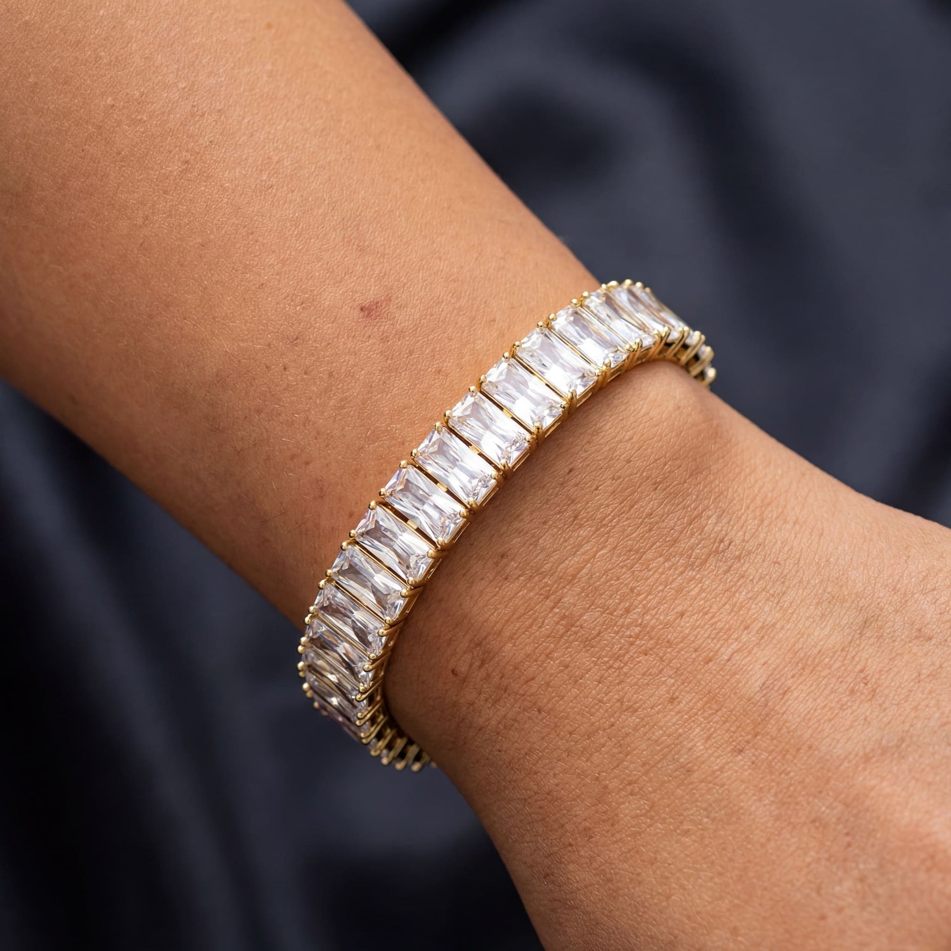 ICED OUT 10MM "SHINO" ARMBAND - ICERAIN JEWELRY