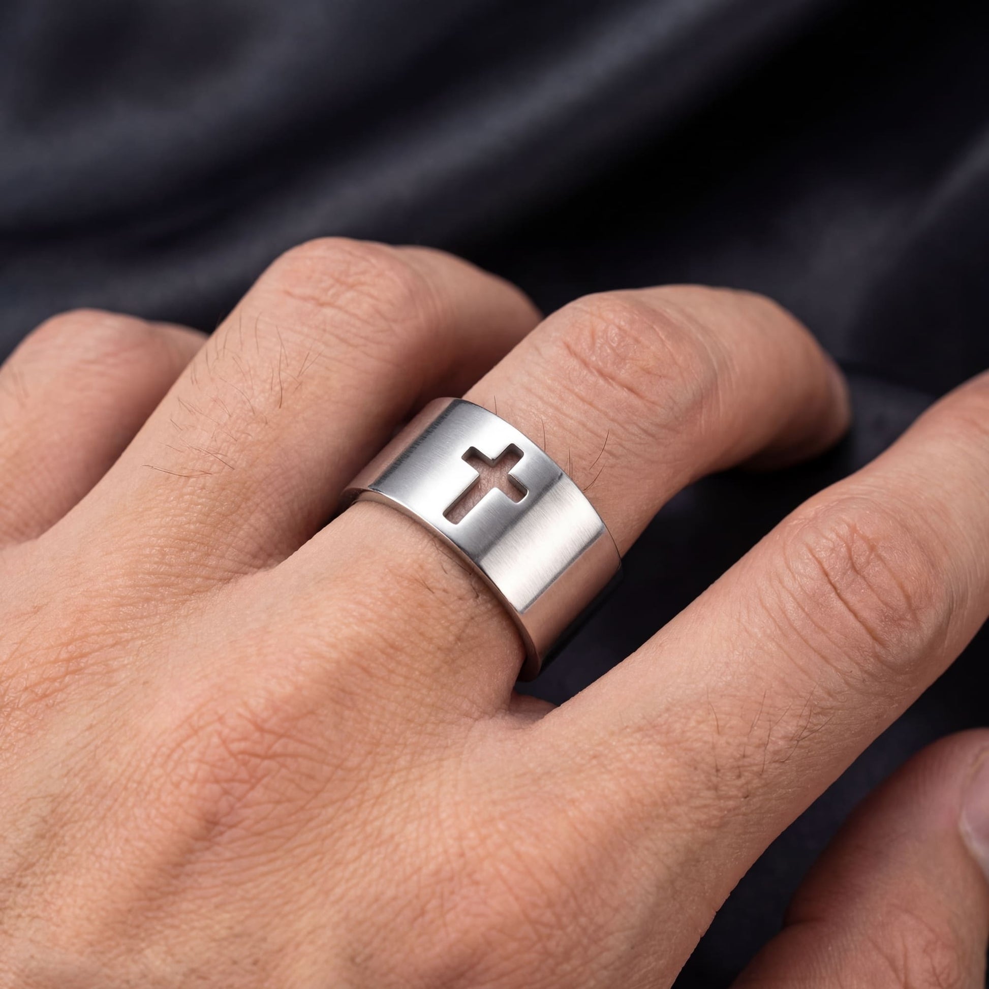 EDELSTAHL "CROSS V4" RING - ICERAIN JEWELRY
