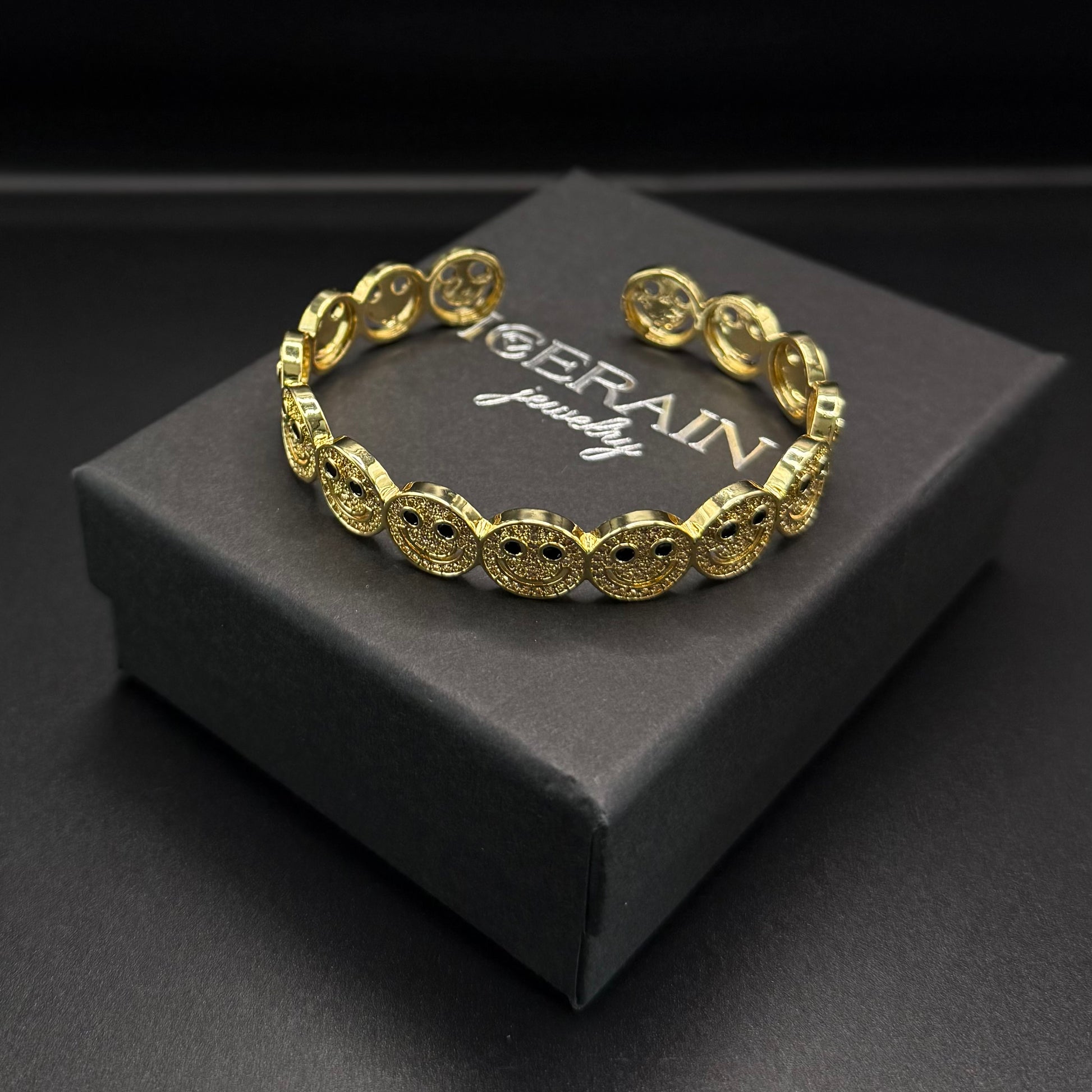 ICED OUT "SMILE" ARMREIF - ICERAIN JEWELRY