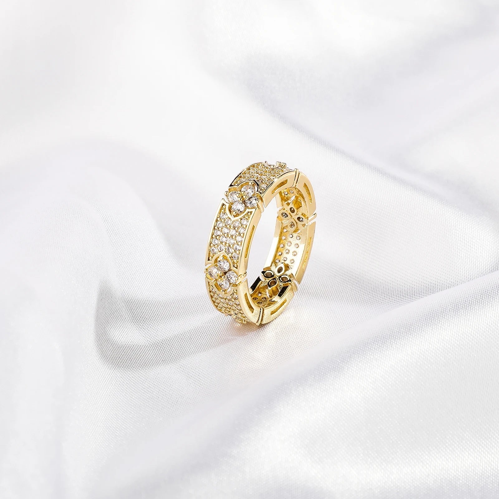 ICED OUT "CLOVER V2" RING - ICERAIN JEWELRY