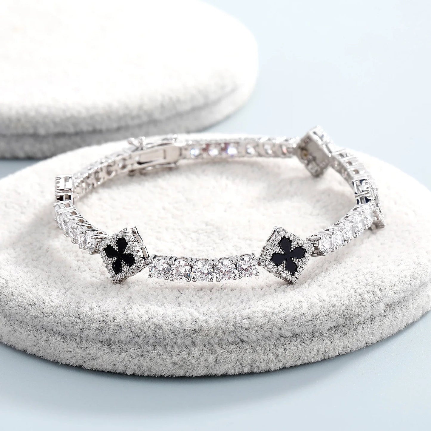 ICED OUT "BLACK CLOVER TENNIS V2" ARMBAND