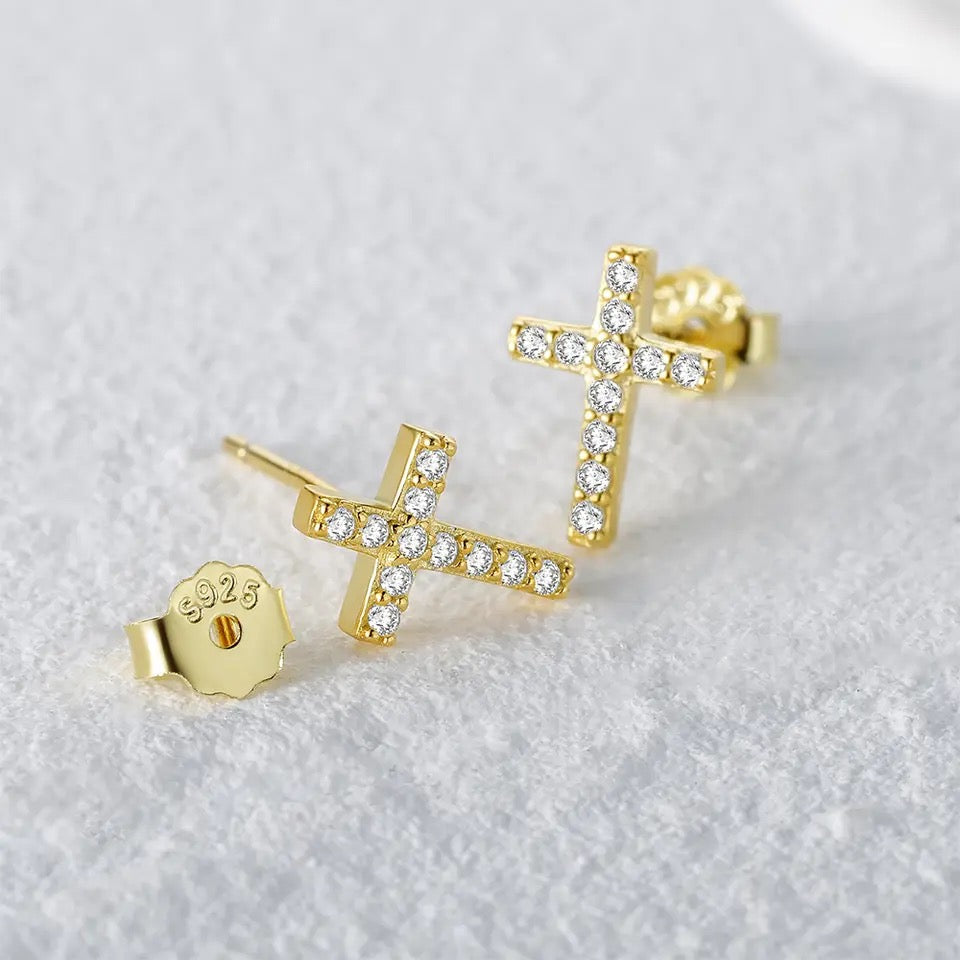 ICED OUT "GOLD MINI CROSS" OHRRINGE - ICERAIN JEWELRY