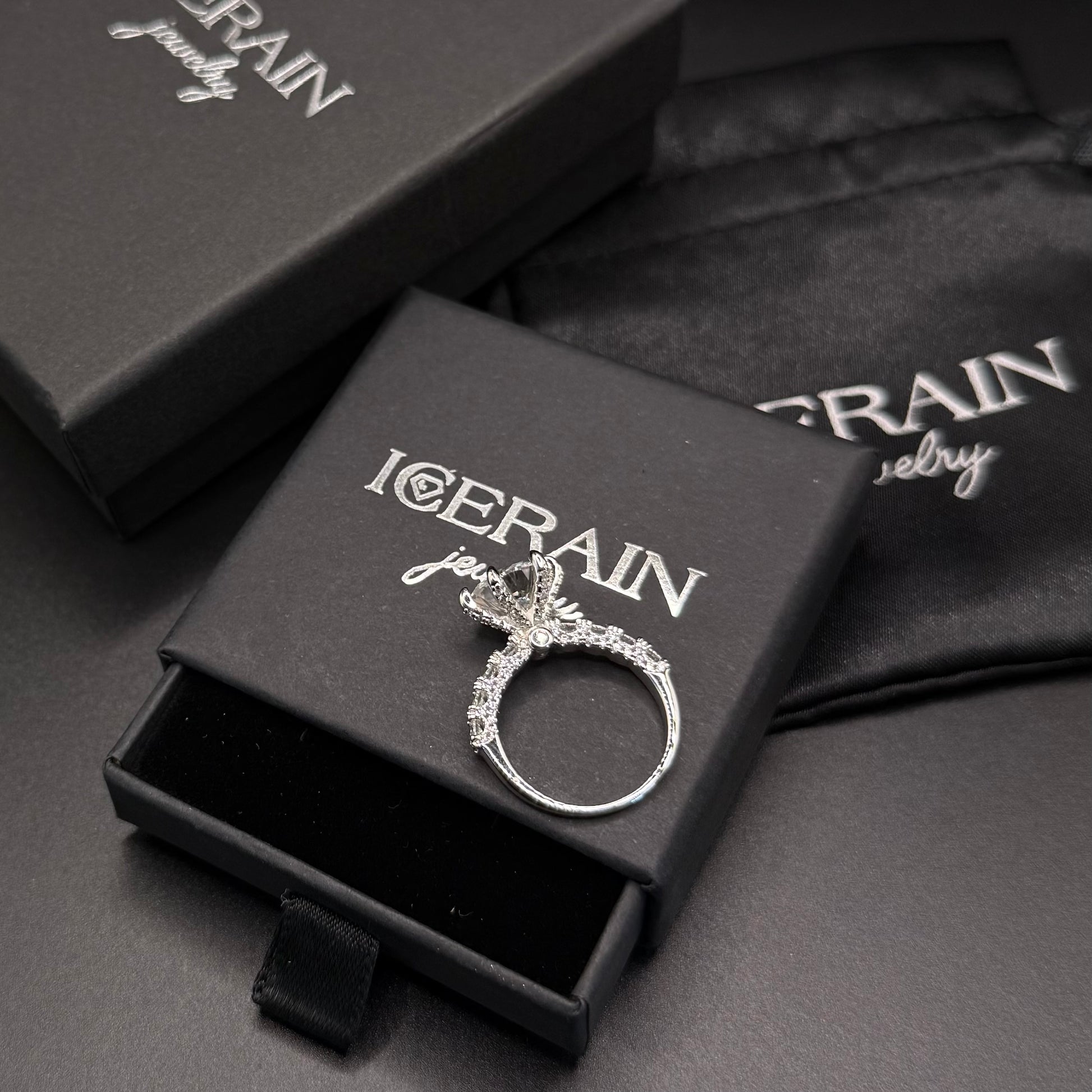 ICED OUT MOISSANITE "SPOSARE" WEISSGOLD 925S SILVER RING - ICERAIN JEWELRY