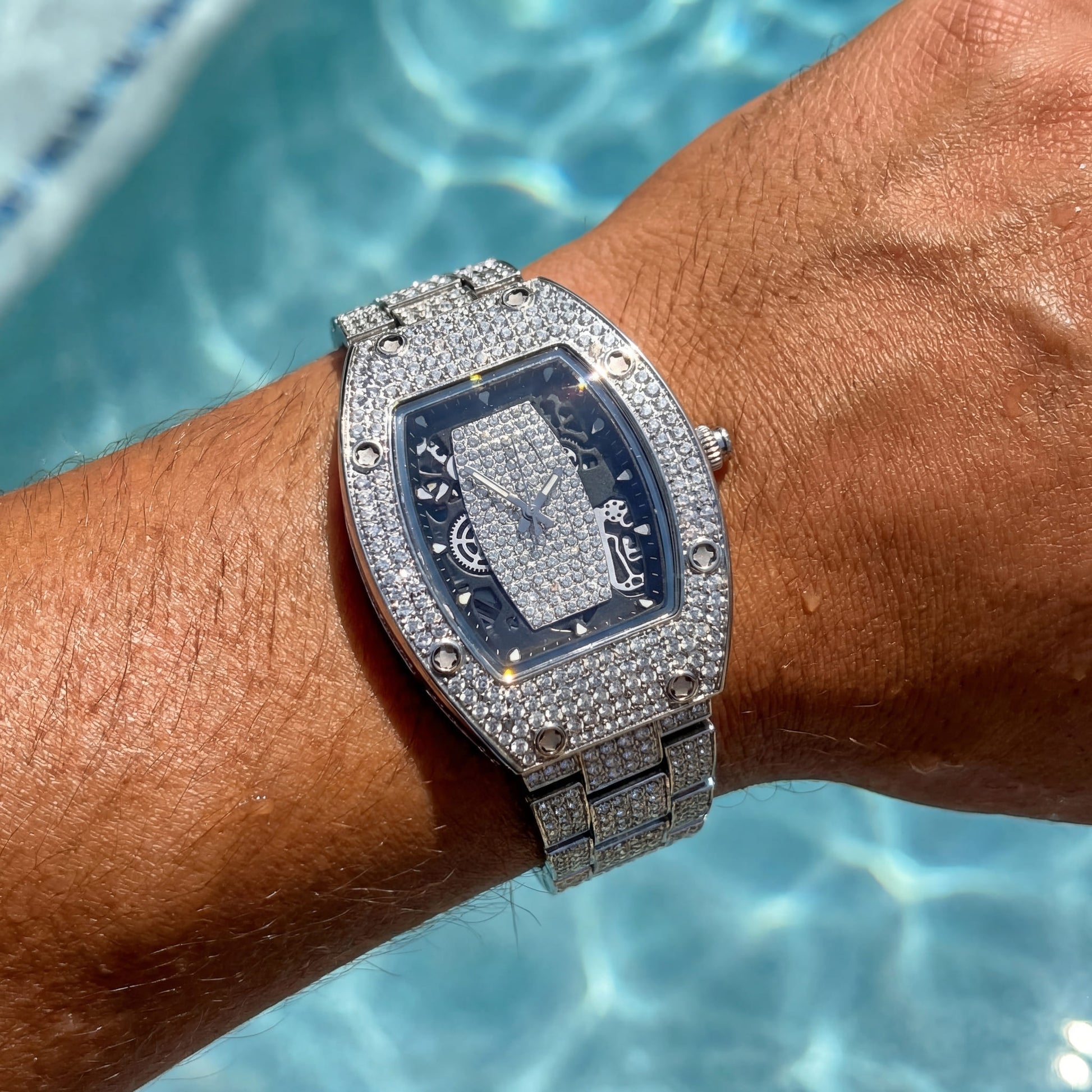 ICED OUT "OVALISAR" UHR - ICERAIN JEWELRY