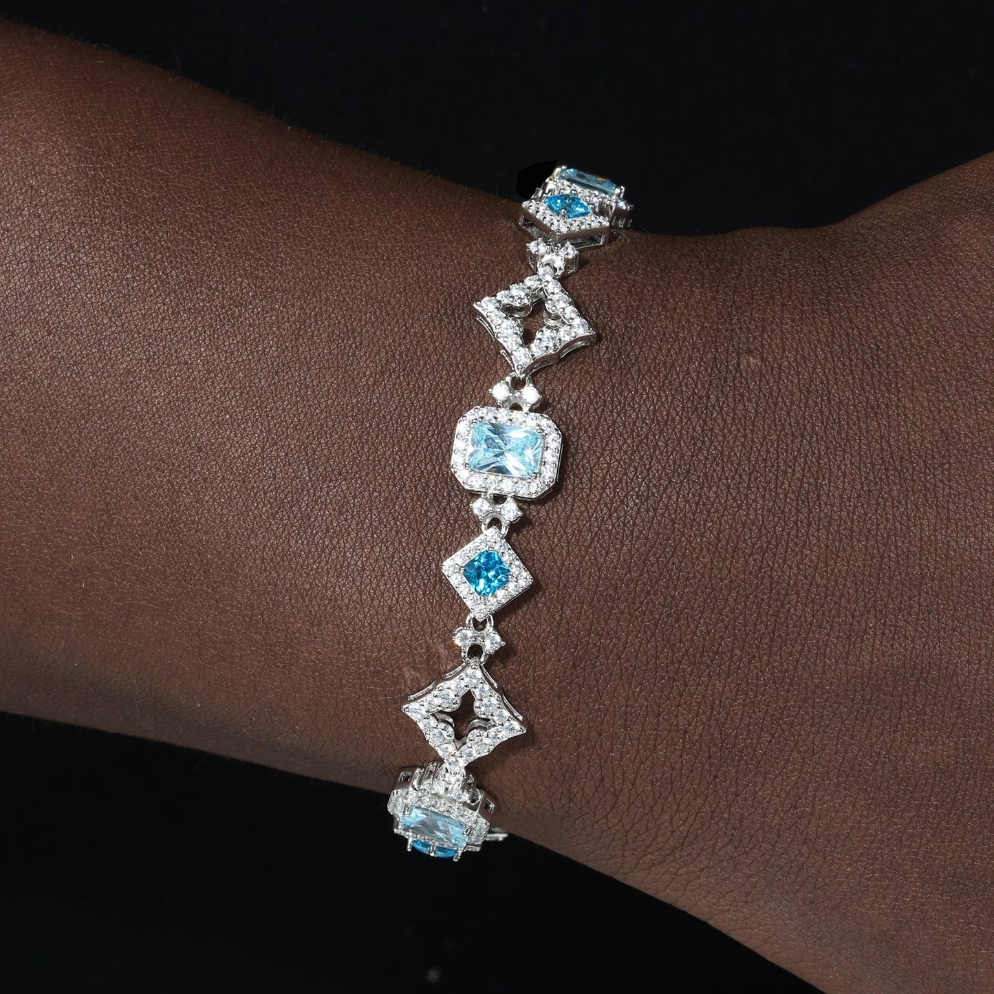 ICED OUT 13MM MOISSANITE "BLUNOVA" WEISSGOLD 925S SILVER ARMBAND - ICERAIN JEWELRY
