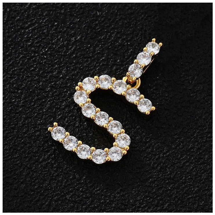 SALE | PERSONALISIERTER ICED OUT ANFANGSBUCHSTABE S "SI" CHARM - ICERAIN JEWELRY