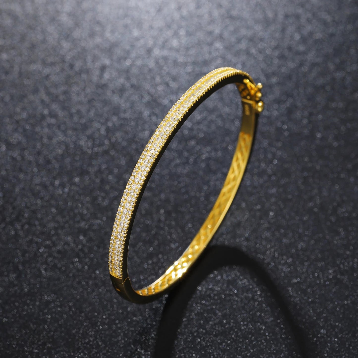 ICED OUT 4MM MOISSANITE "MANCHET" WEISSGOLD 925S SILVER ARMREIF