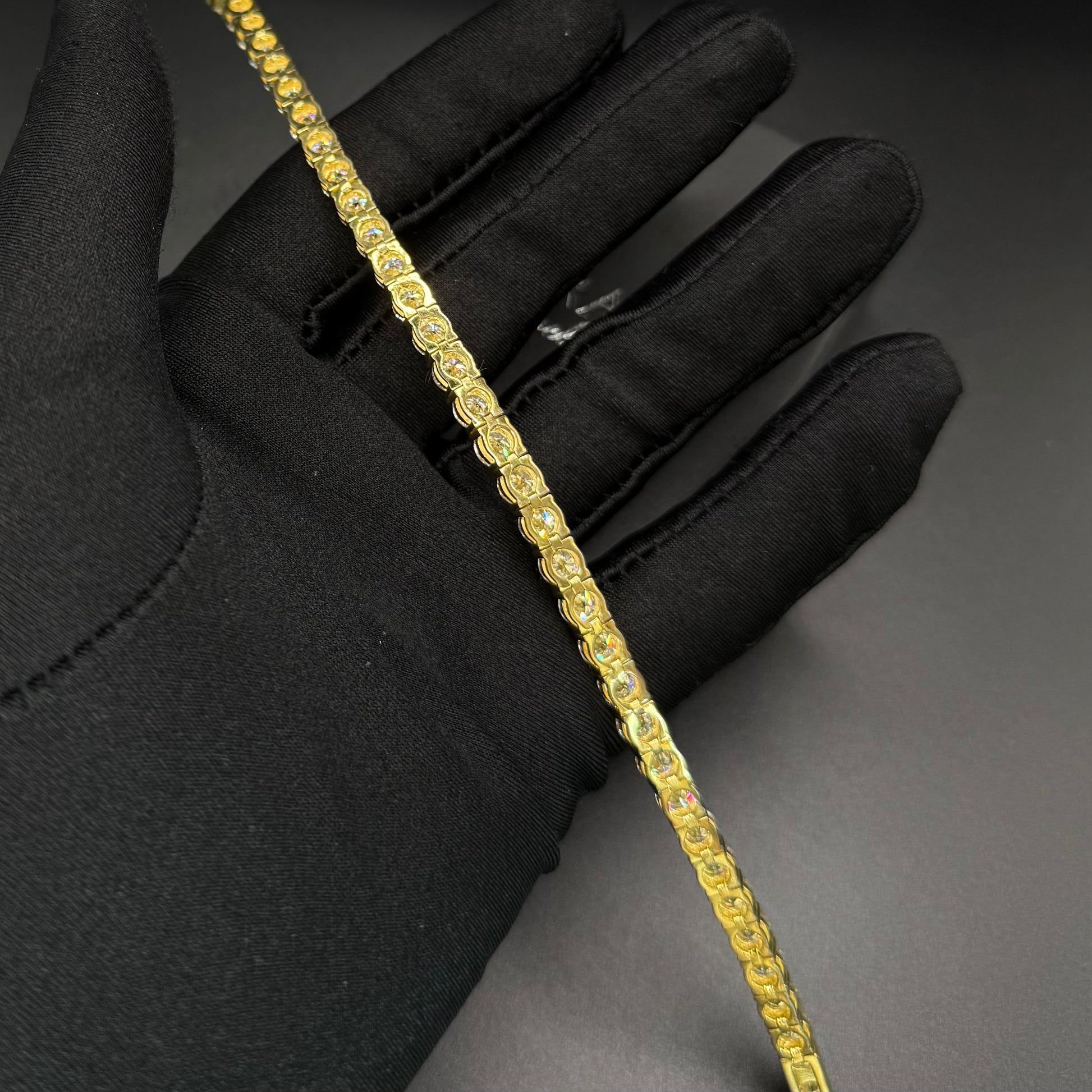 ICED OUT MOISSANITE "GOLD TENNIS" WEISSGOLD 925S SILVER ARMBAND - ICERAIN JEWELRY