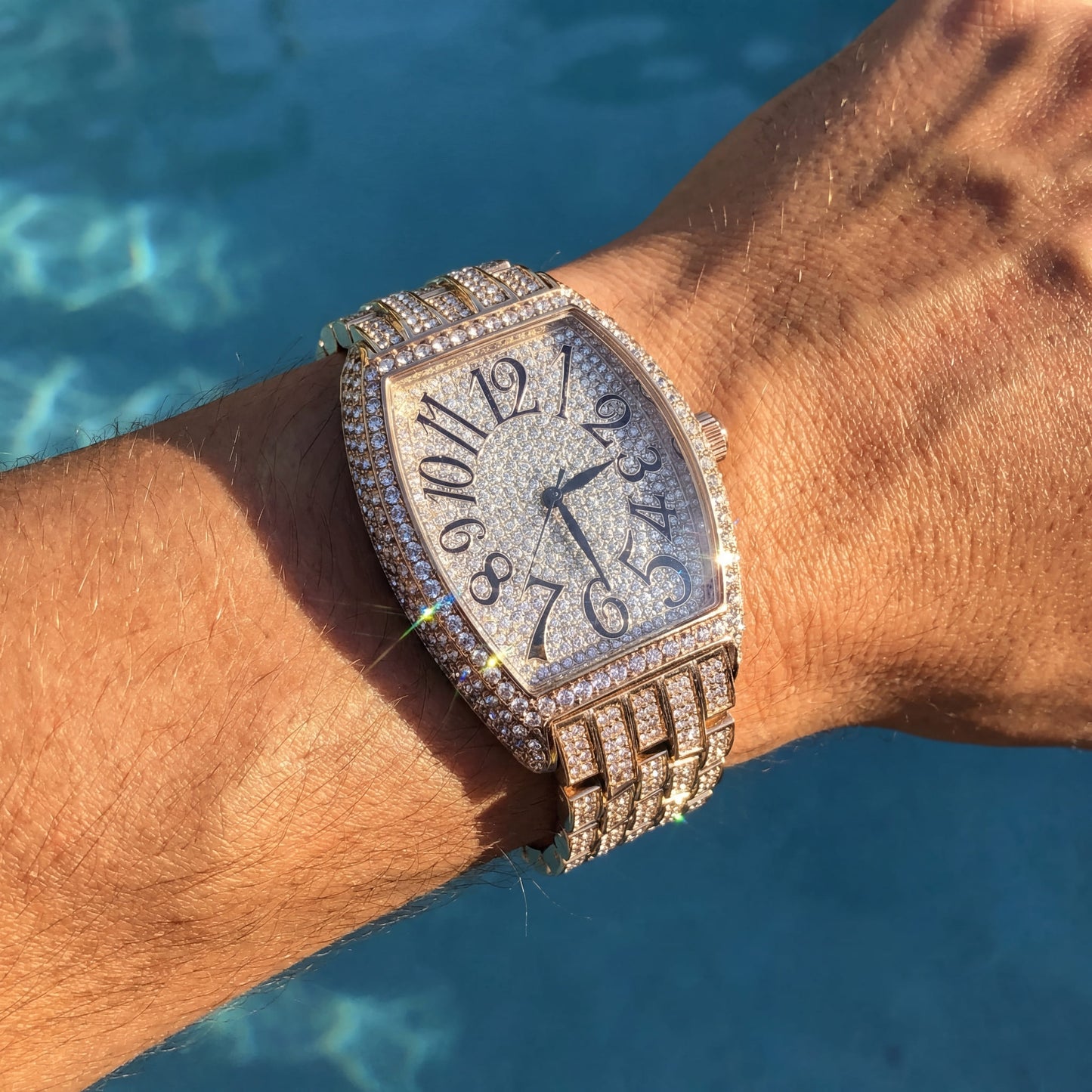 ICED OUT "TONNEAU" UHR - ICERAIN JEWELRY