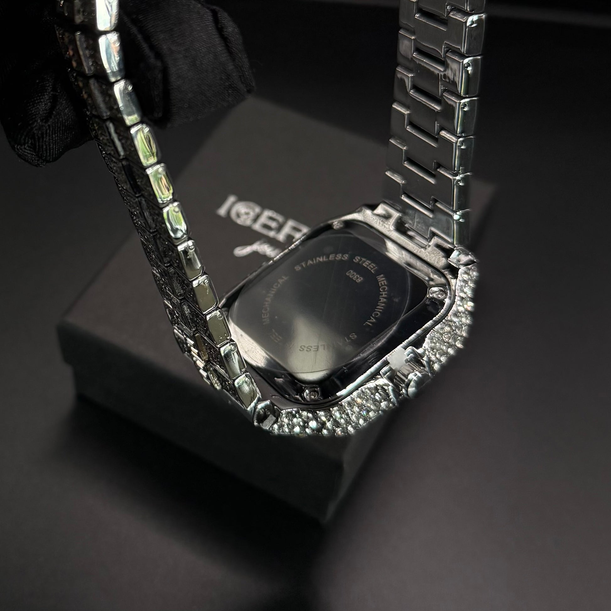 ICED OUT "PIAZZA V4" UHR - ICERAIN JEWELRY