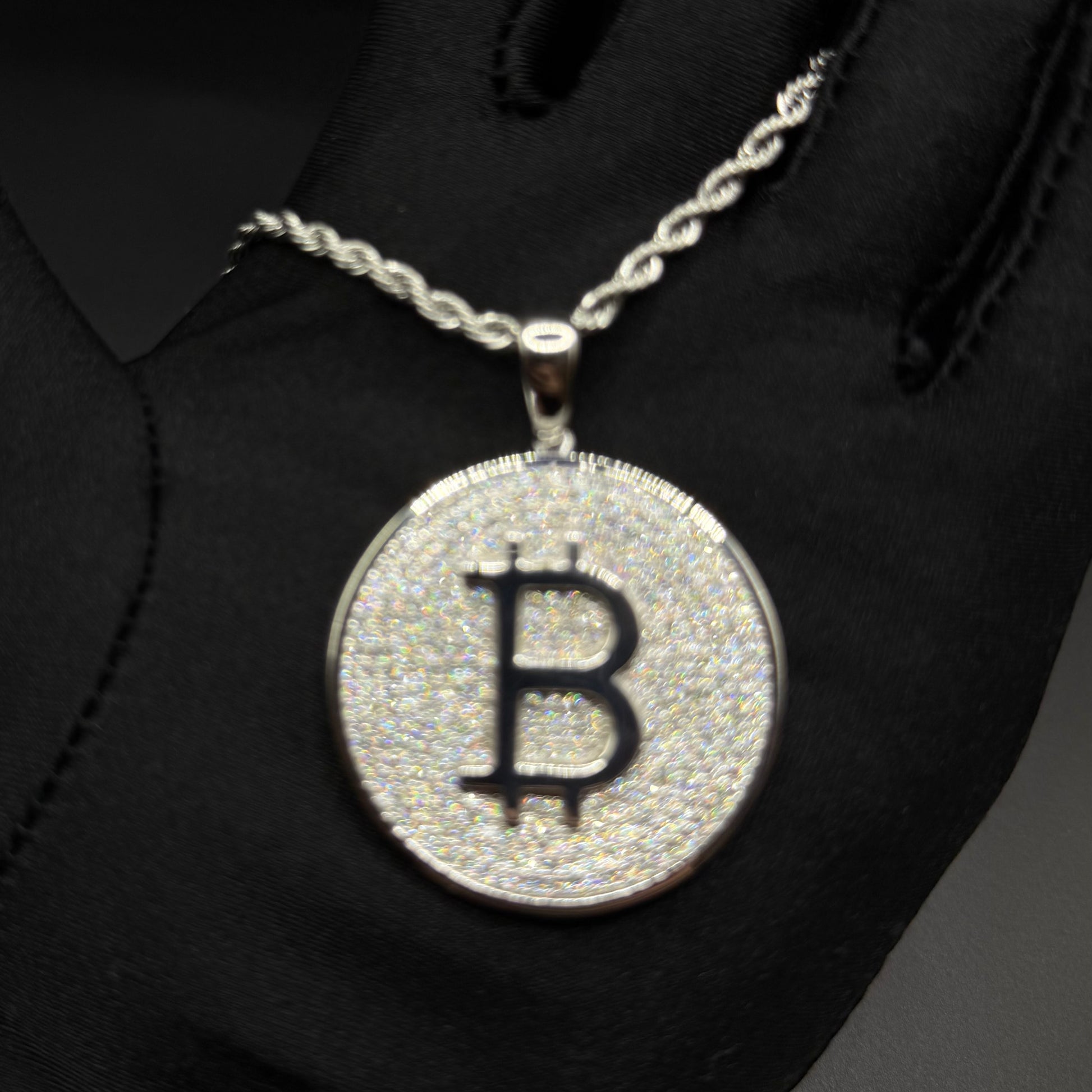 ICED OUT MOISSANITE "BITCOIN" WEISSGOLD 925S SILVER KETTE - ICERAIN JEWELRY