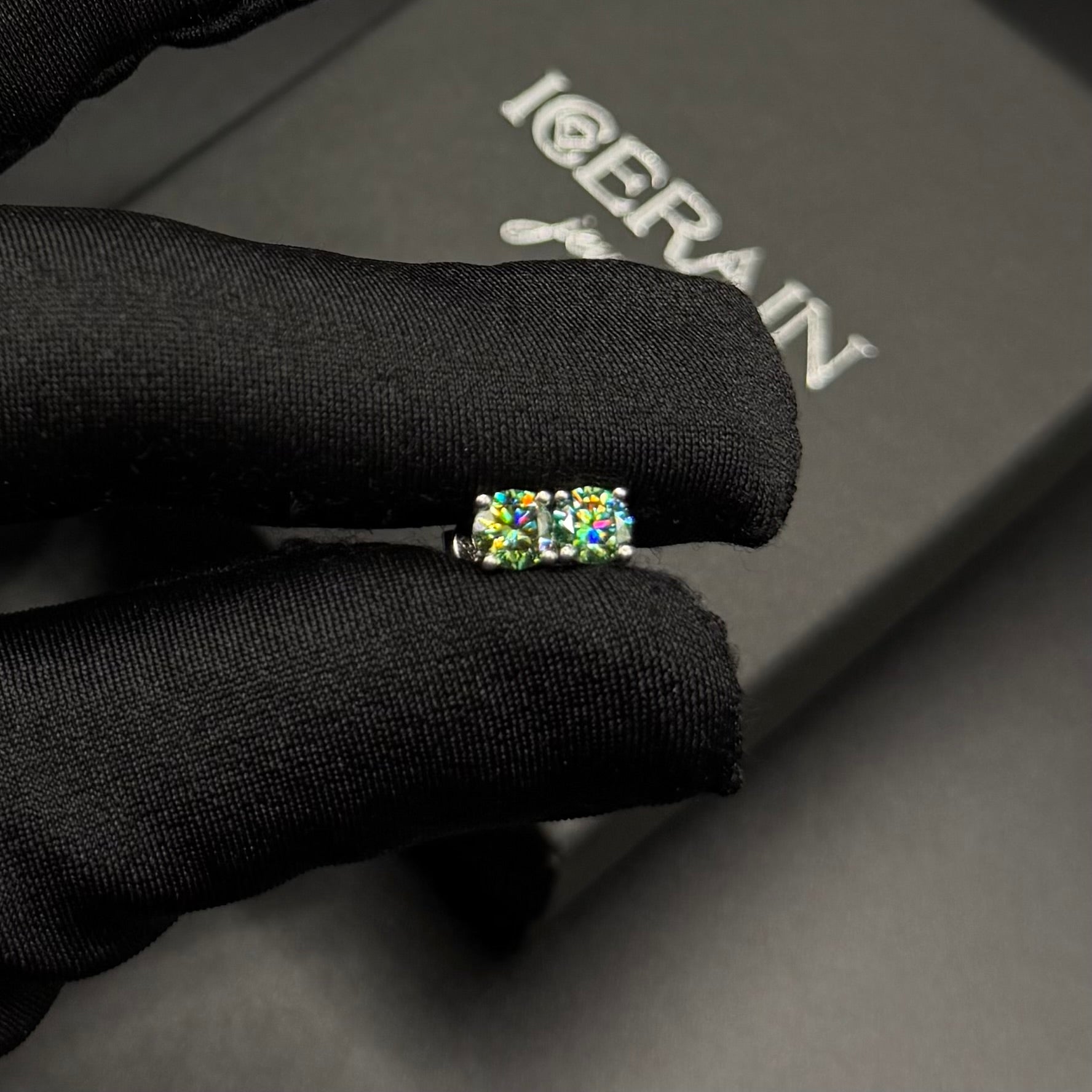 ICED OUT MOISSANITE "GREEN PAROLO" WEISSGOLD 925S SILVER OHRRINGE - ICERAIN JEWELRY