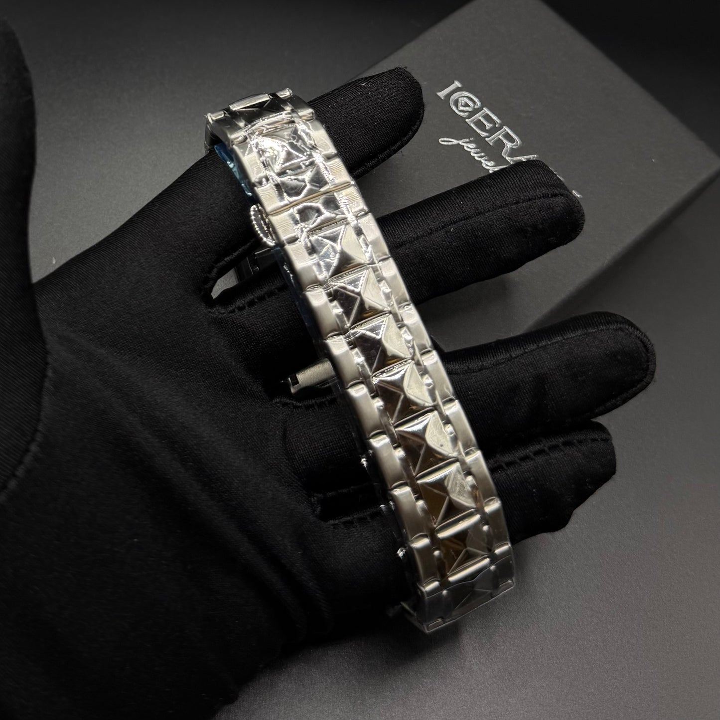 EDELSTAHL AUTOMATIK "TRIANGLAR V2" UHR - ICERAIN JEWELRY