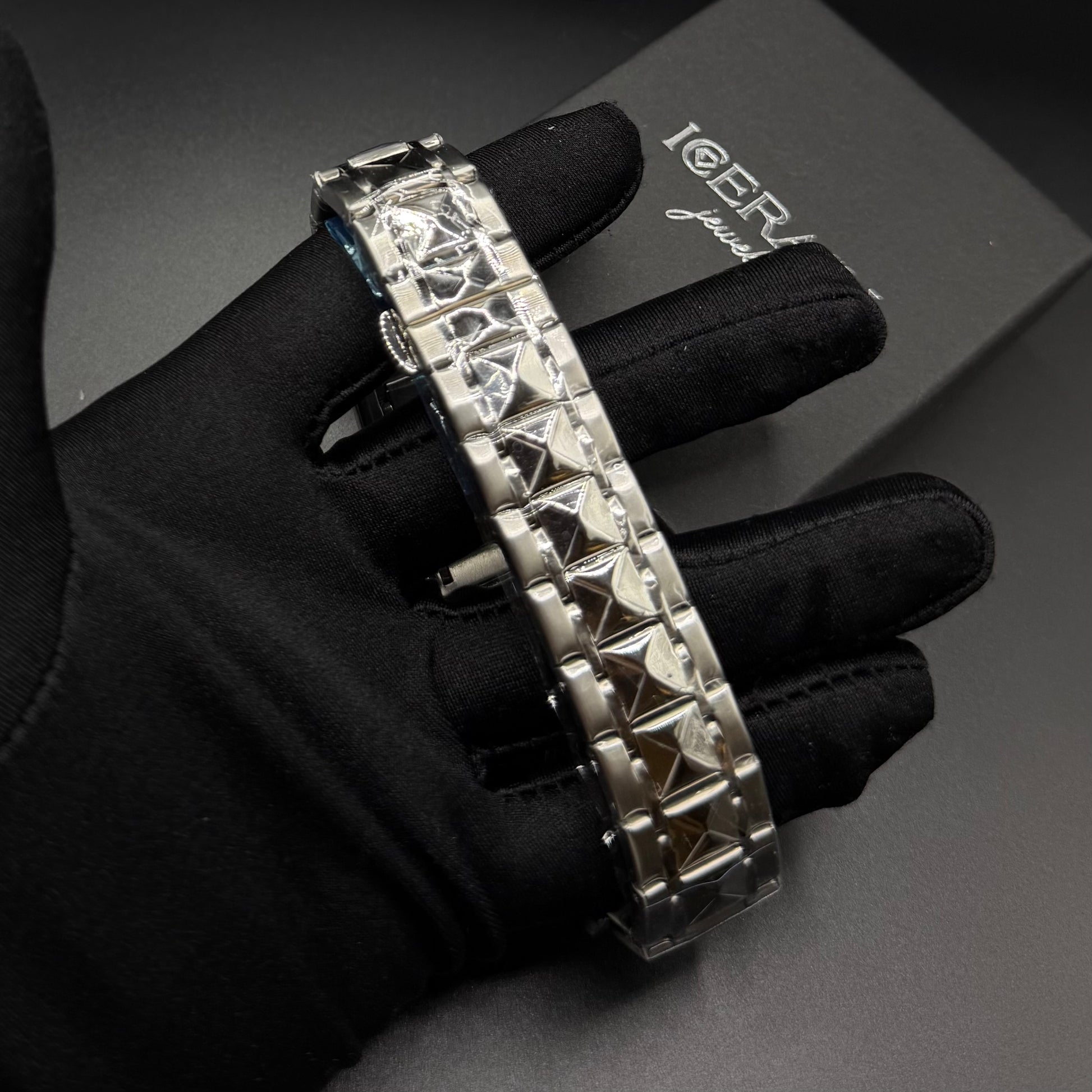 EDELSTAHL AUTOMATIK "TRIANGLAR V2" UHR - ICERAIN JEWELRY