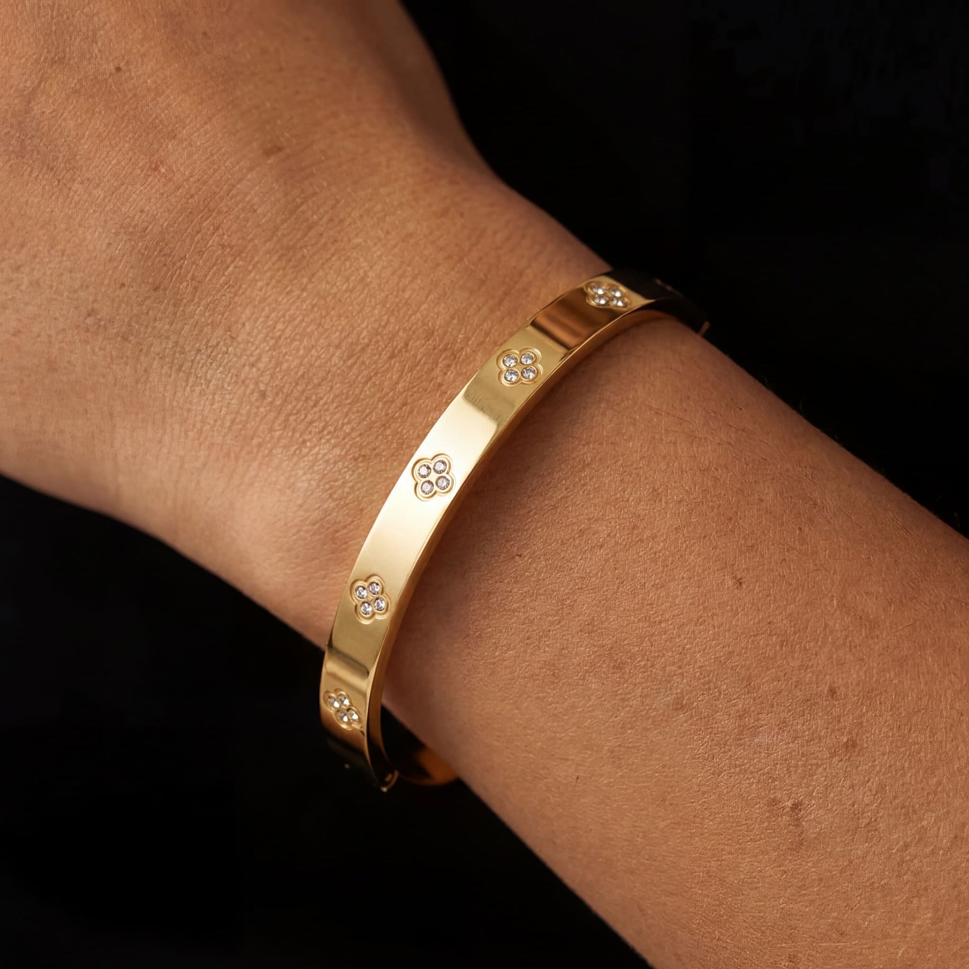 EDELSTAHL "CLASSIC CLOVER" ARMREIF - ICERAIN JEWELRY