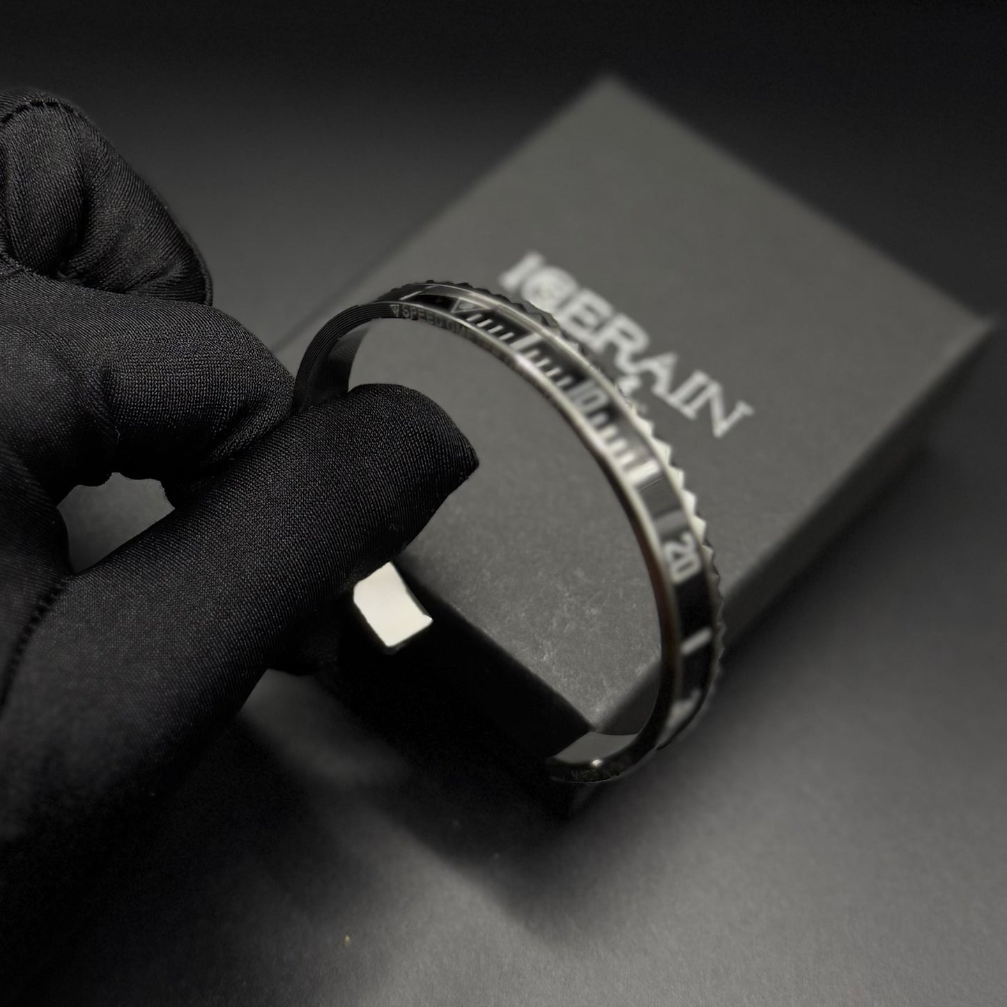 EDELSTAHL "ROLETTA" ARMREIF - ICERAIN JEWELRY