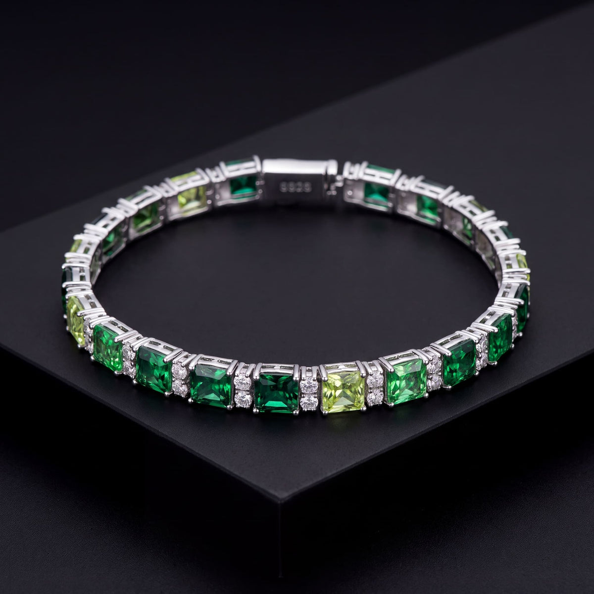 ICED OUT 7,5MM MOISSANITE "GREEN OCEAN TENNIS" WEISSGOLD 925S SILVER ARMBAND