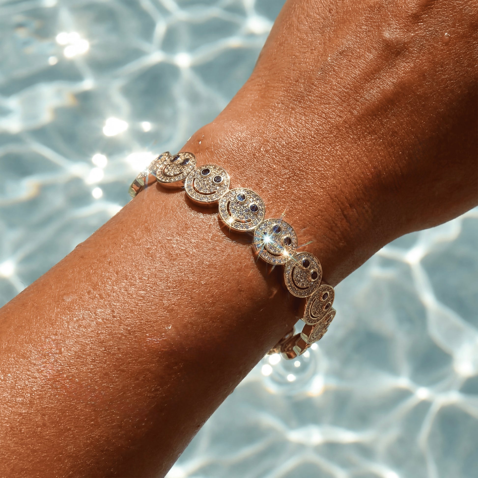 ICED OUT "SMILE" ARMREIF - ICERAIN JEWELRY