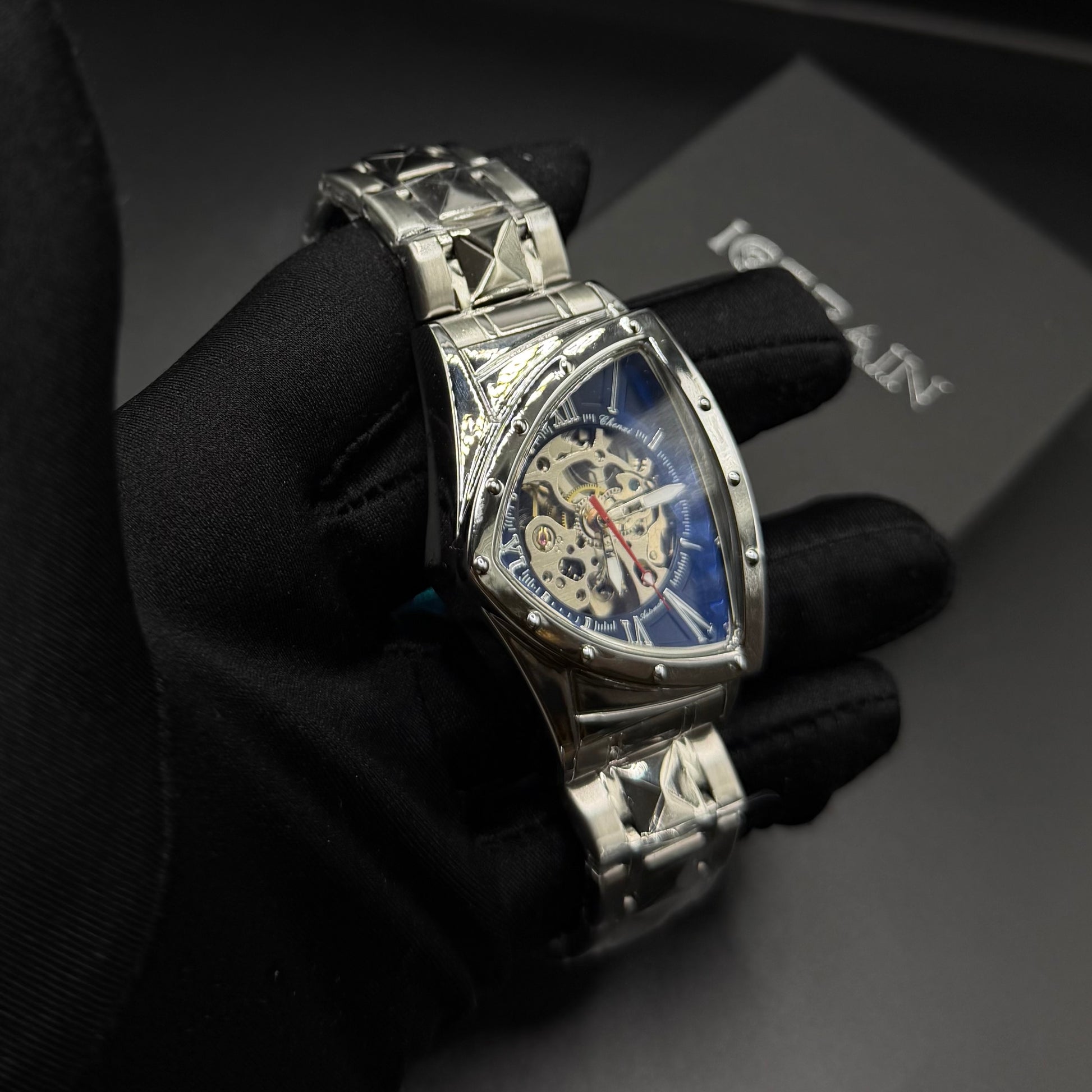 EDELSTAHL AUTOMATIK "TRIANGLAR V2" UHR - ICERAIN JEWELRY