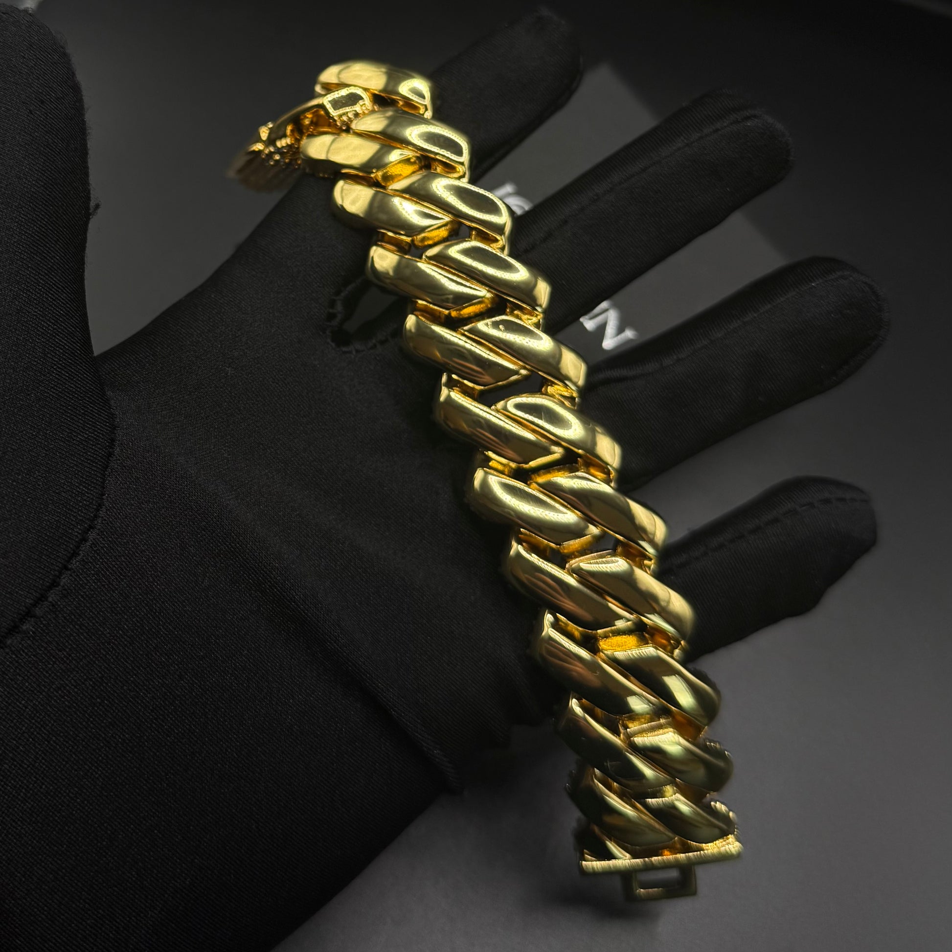 ICED OUT 25MM "GOLD PRONG CUBAN" ARMBAND - ICERAIN JEWELRY