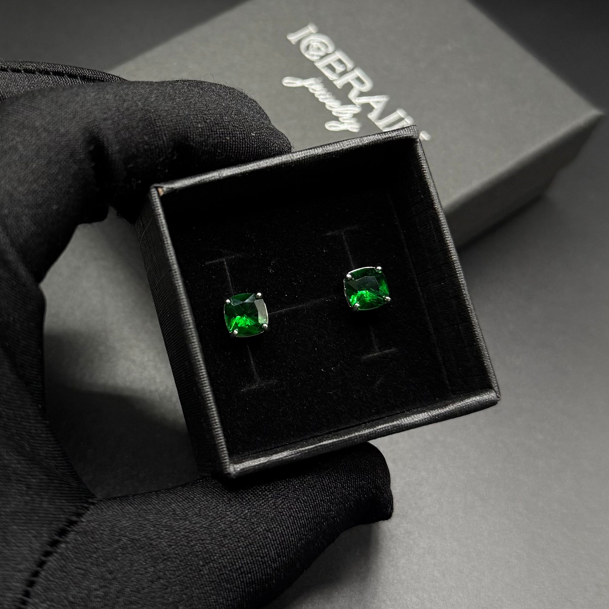 ICED OUT "GREEN VERSAILLE" OHRRINGE - ICERAIN JEWELRY
