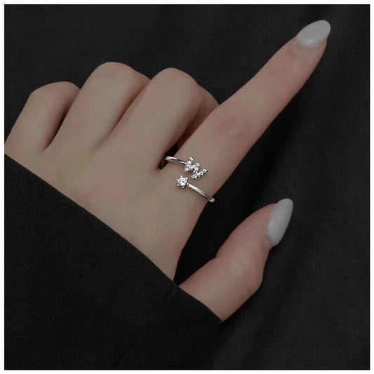 PERSONALISIERTER ICED OUT ANFANGSBUCHSTABEN "NOZZE" RING - ICERAIN JEWELRY