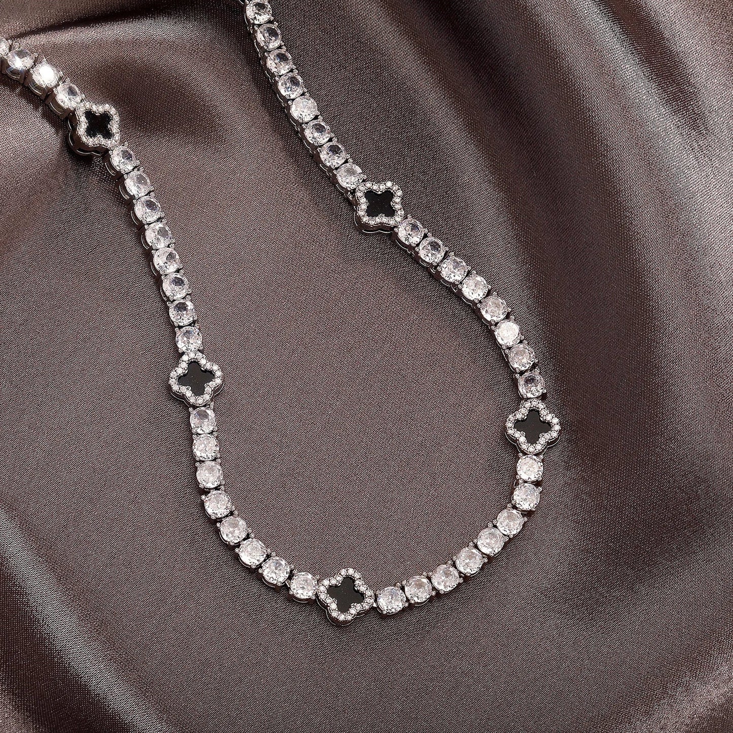 ICED OUT "SILVER CLOVER TENNIS" KETTE - ICERAIN JEWELRY