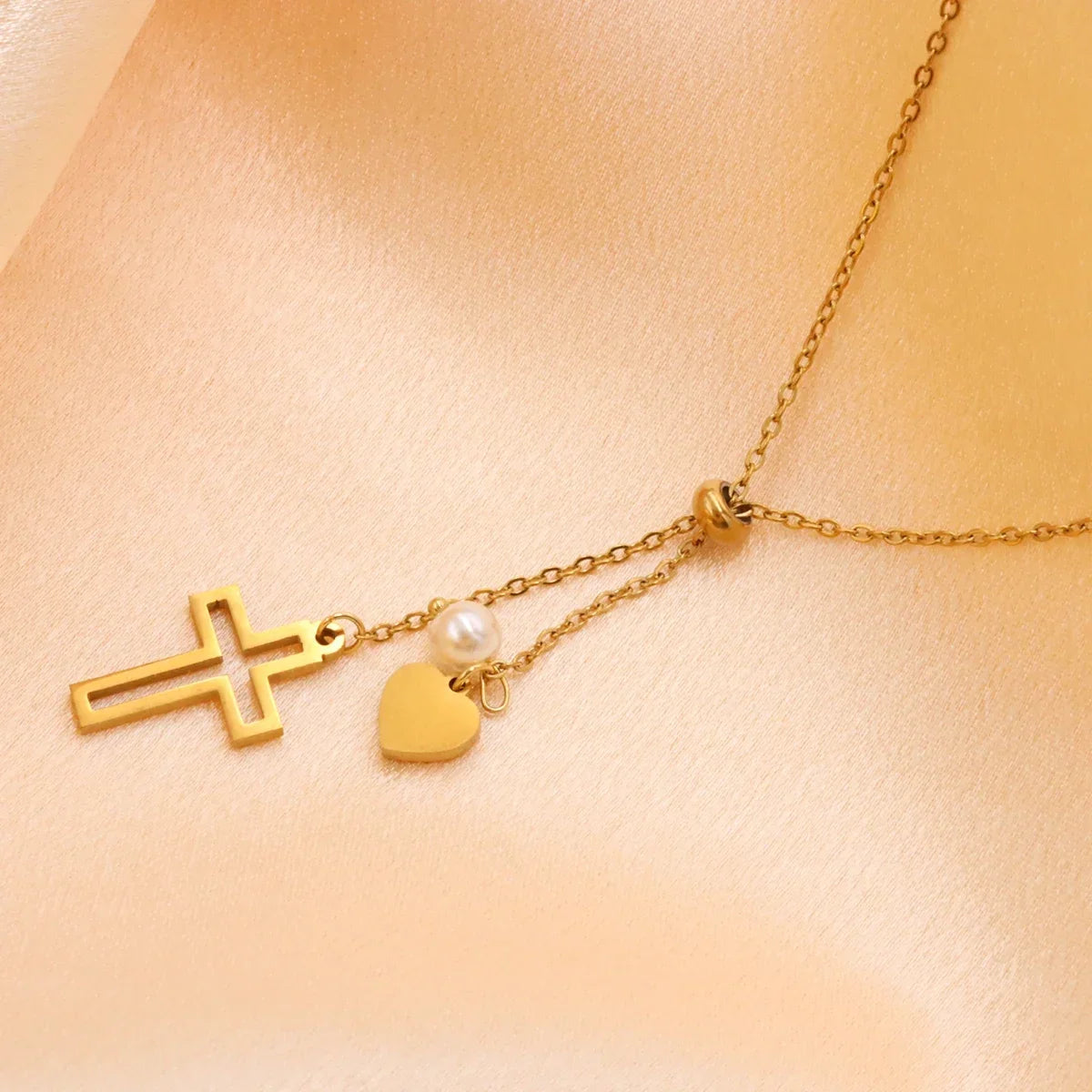 Luxus Edelstahl 2-In-1 "Gold Heart Cross" Schmuckset (Halskette + Ohrringe)